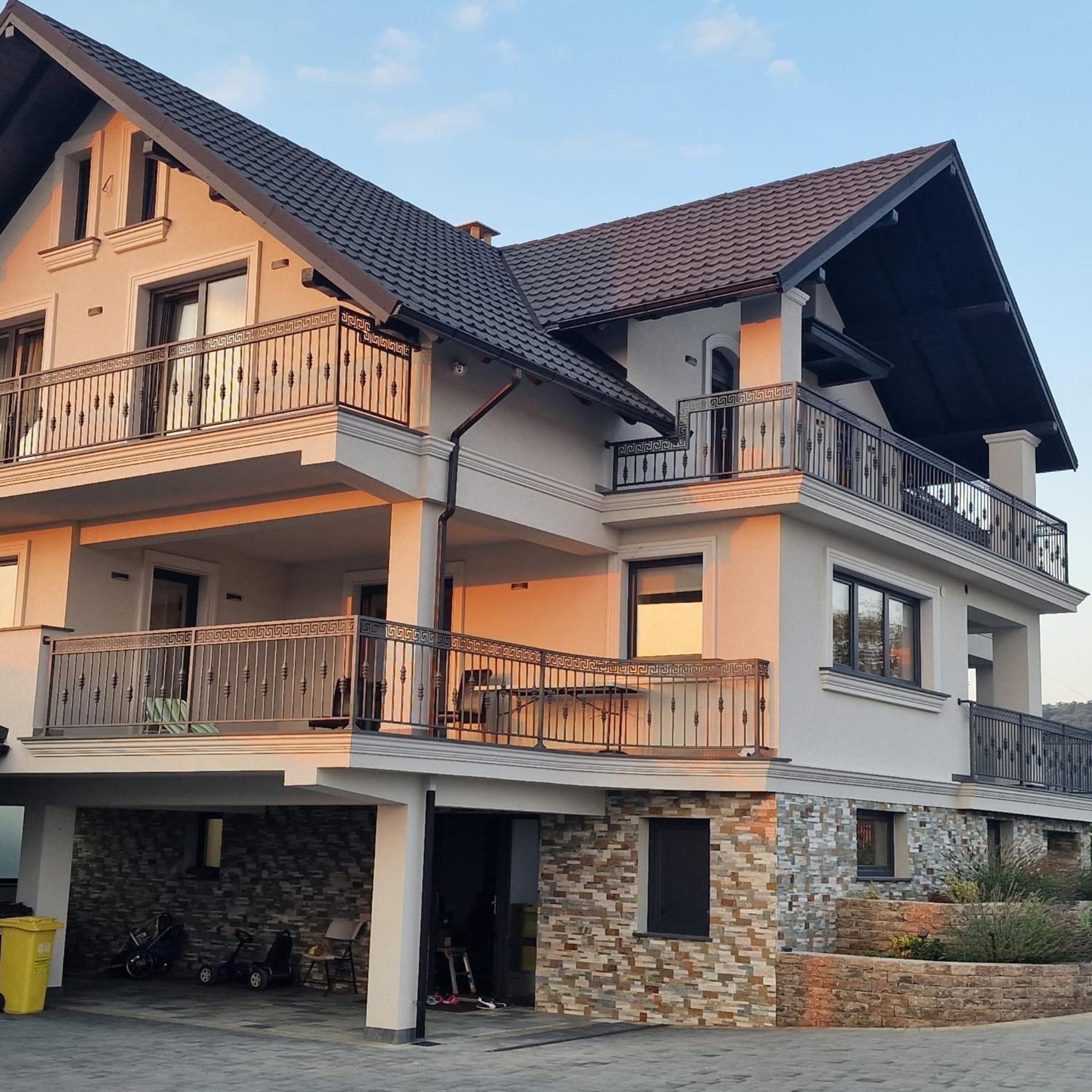 Sunny House Vila Suceava Exterior foto